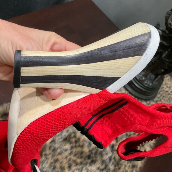 FENDI ELASTIC AND NEOPRENE HEELED SANDALS - Picture 7 of 16